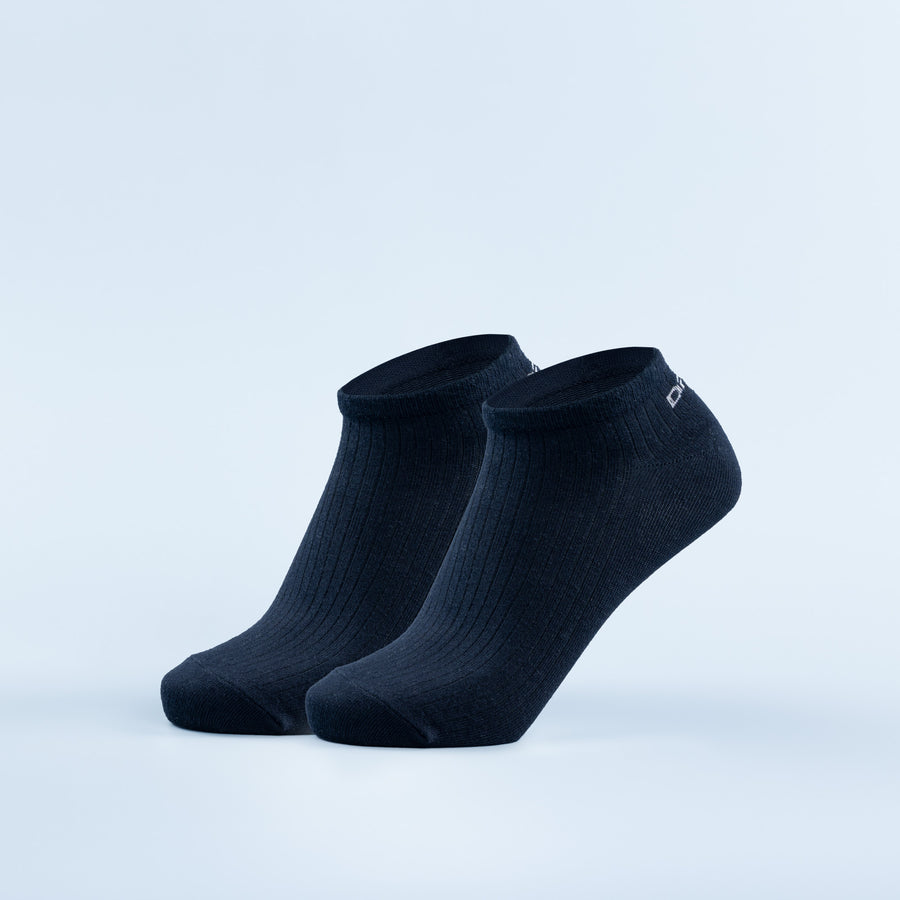 Dark navy ankle socks, cushioned knit, crew height, pair view