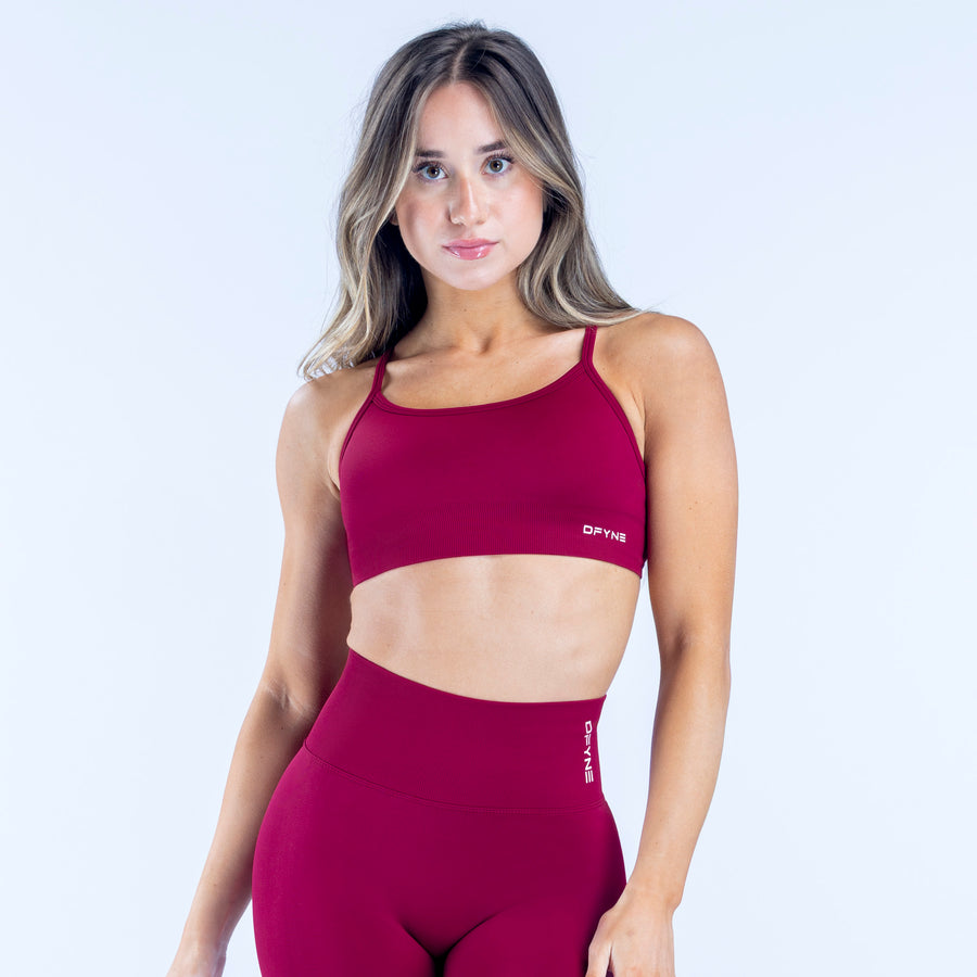 Dynamic backless sports bra in burgundy with U-neck and wide straps