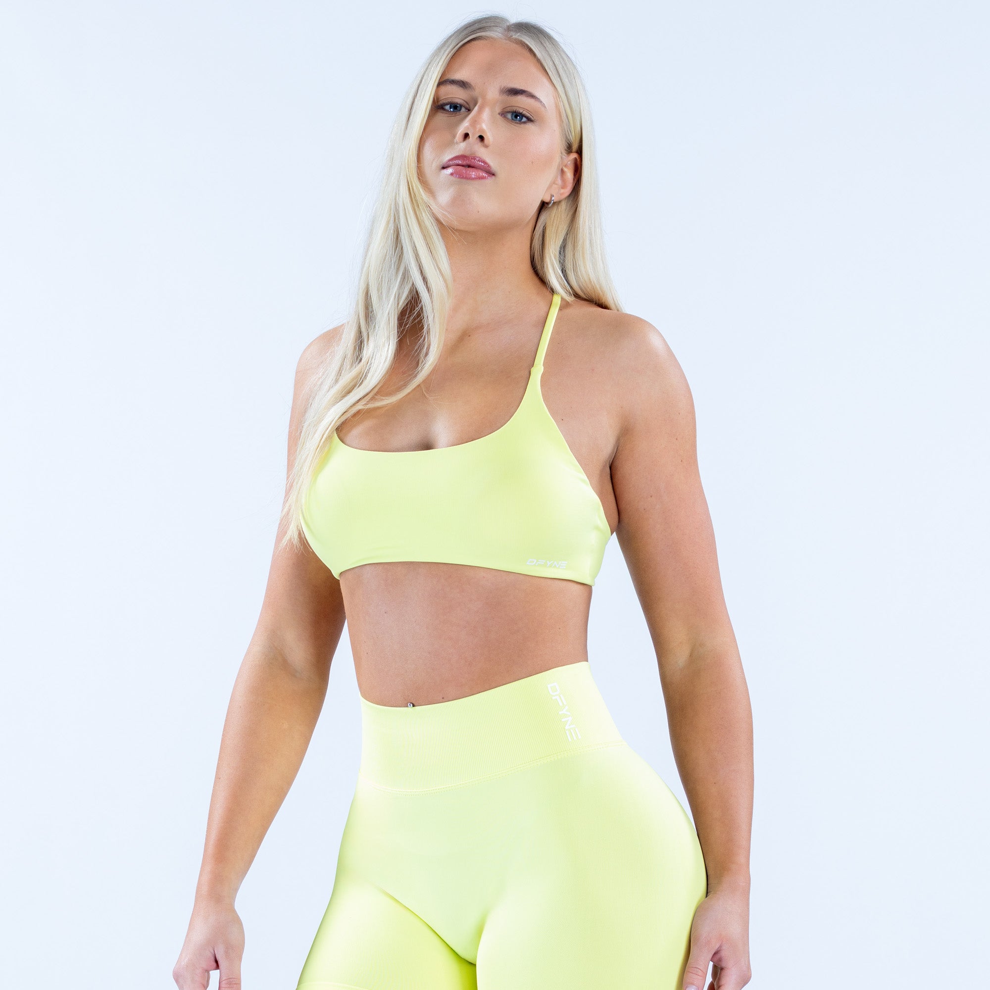 Dynamic Twist Back Bra – DFYNE