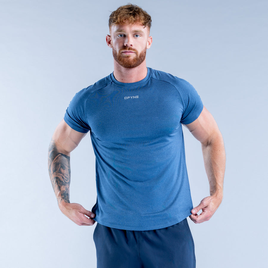 Men's training t-shirt, blue crewneck with small chest logo and fitted hem