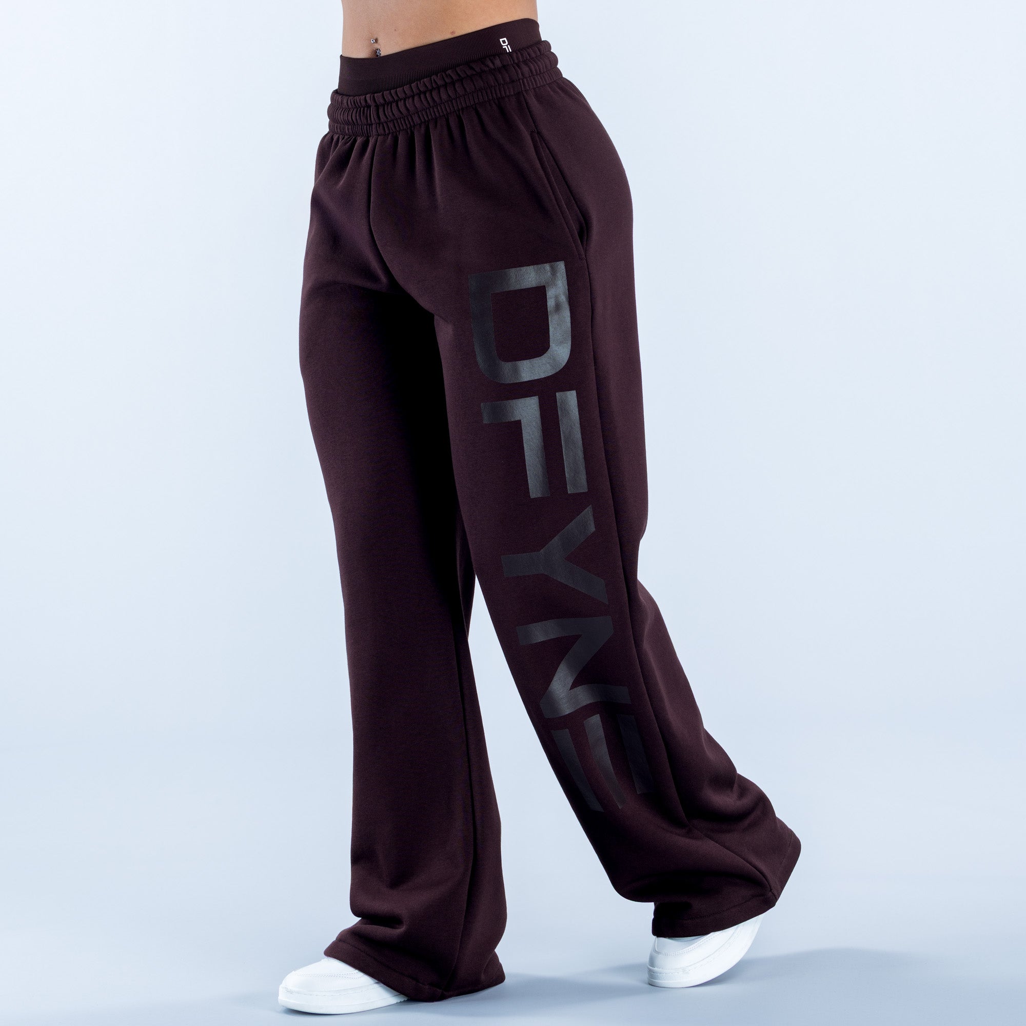 Signature Wide Leg Jogger – DFYNE
