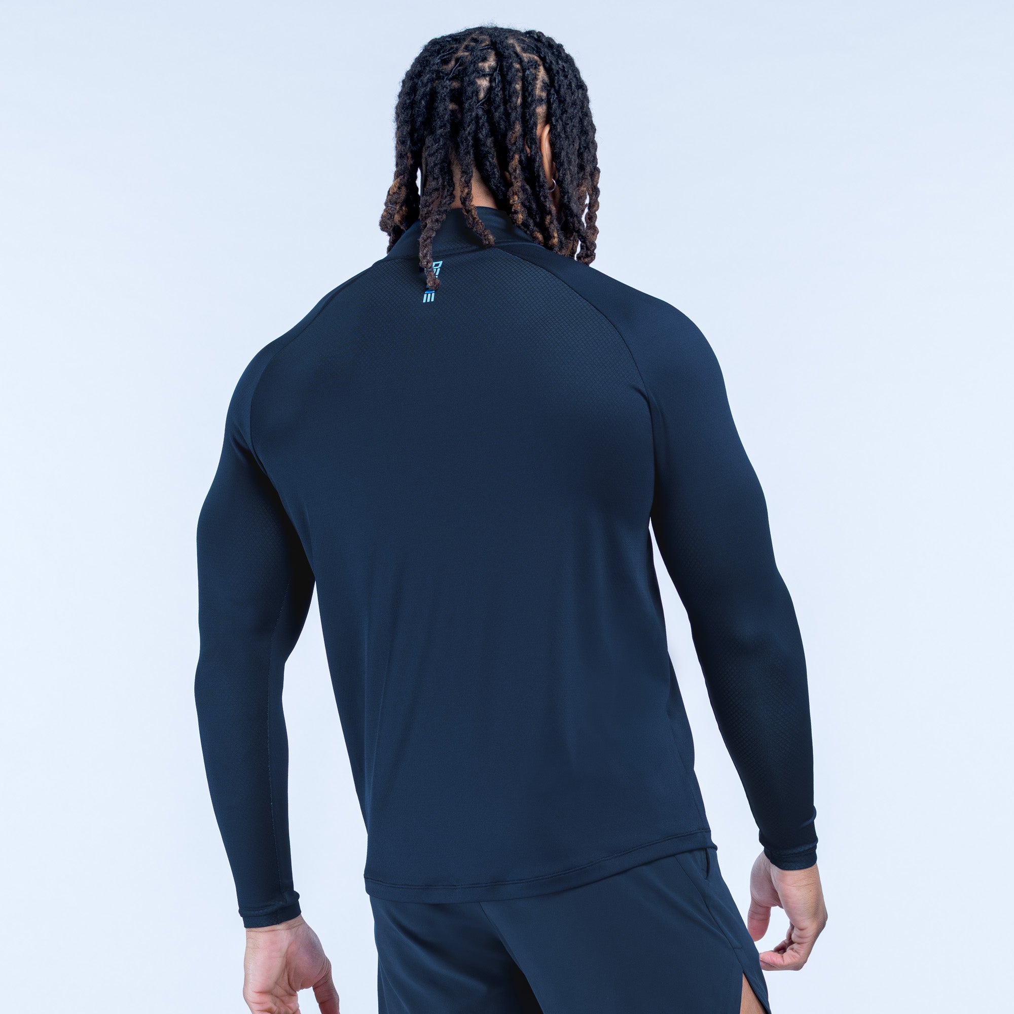 Unbound Quarter Zip – DFYNE