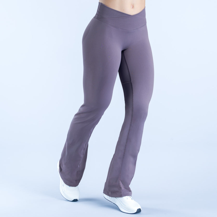 Purple flare leggings with side seams and smooth waistband