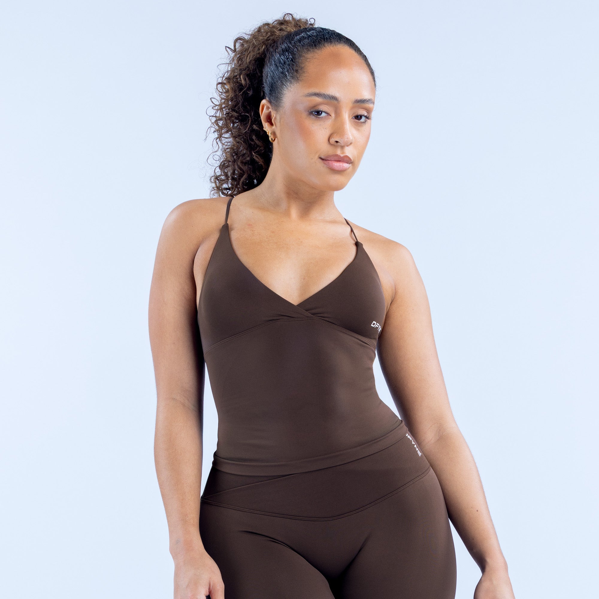 【DAWN ダン】No.11 CUP IN LANG TOPS Vision Twist Front Longline Top – DFYNE
