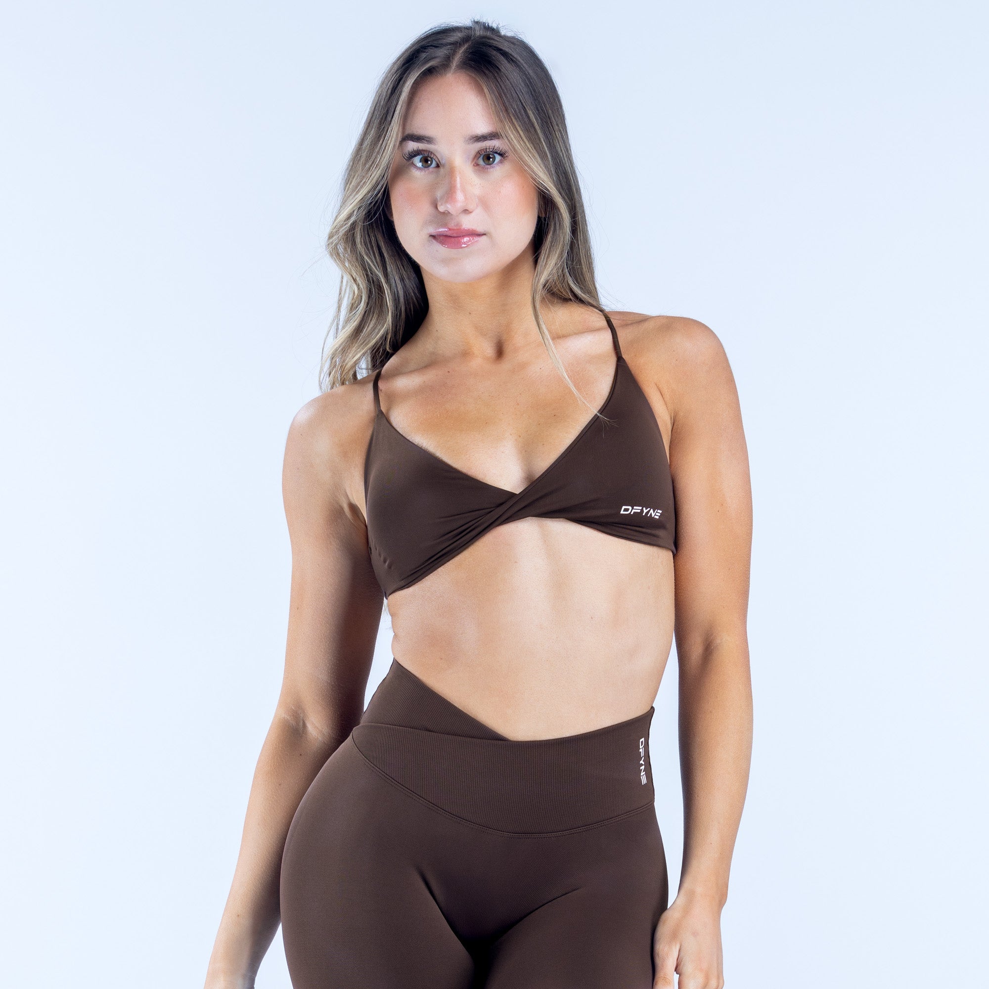 Vision Twist Front Sports Bra – DFYNE